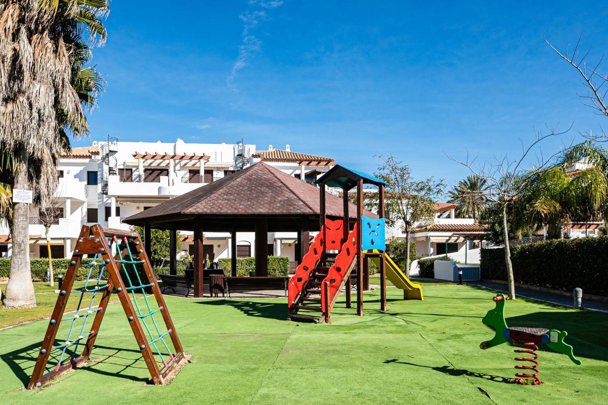 Apartamento Familiar Muy Soleado Cerca De La Playa Y Parking Incluido Chiclana de la Frontera Exteriér fotografie